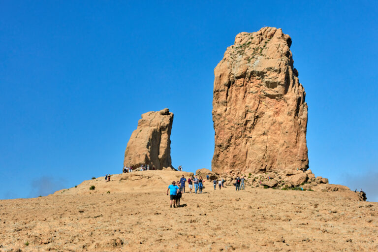 Fotoiskierka, Wyspy Kanaryjskie, Gran Canaria, widok na skały Roque Nublo
