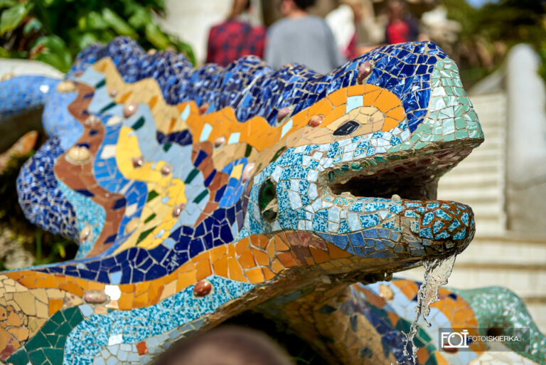 Barcelona Hiszpania Park Guell- Jaszczur